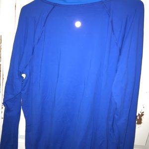 Lululemon blue pull over